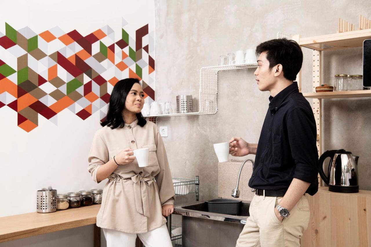 Auberge de jeunesse Tuju Arteri Pods à Jakarta Extérieur photo