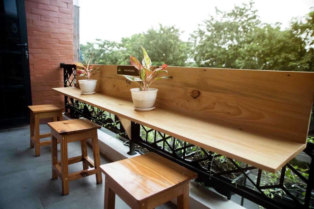 Auberge de jeunesse Tuju Arteri Pods à Jakarta Extérieur photo